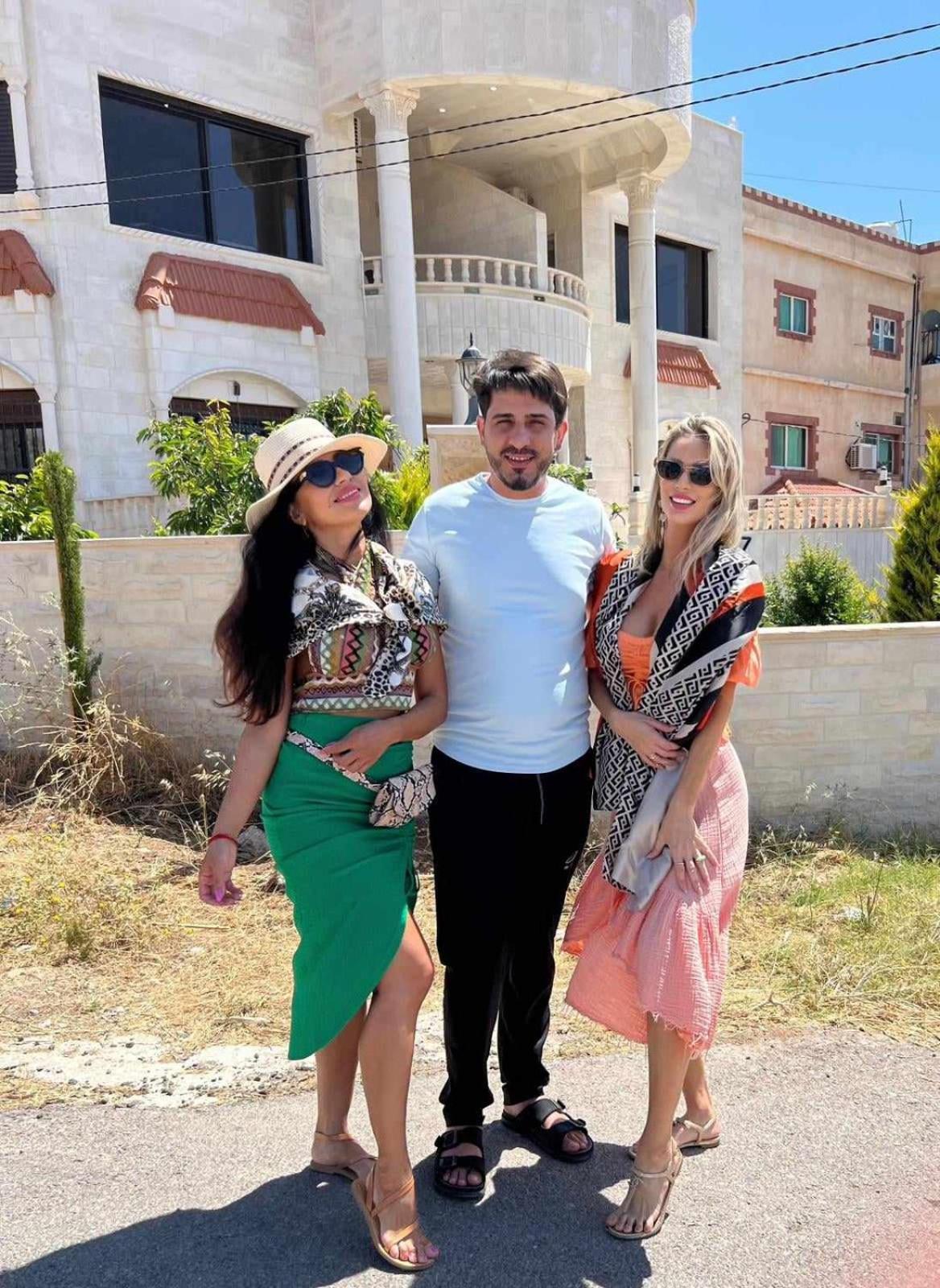 Lotus Housing For Furnished Apartments Jarash Exterior photo