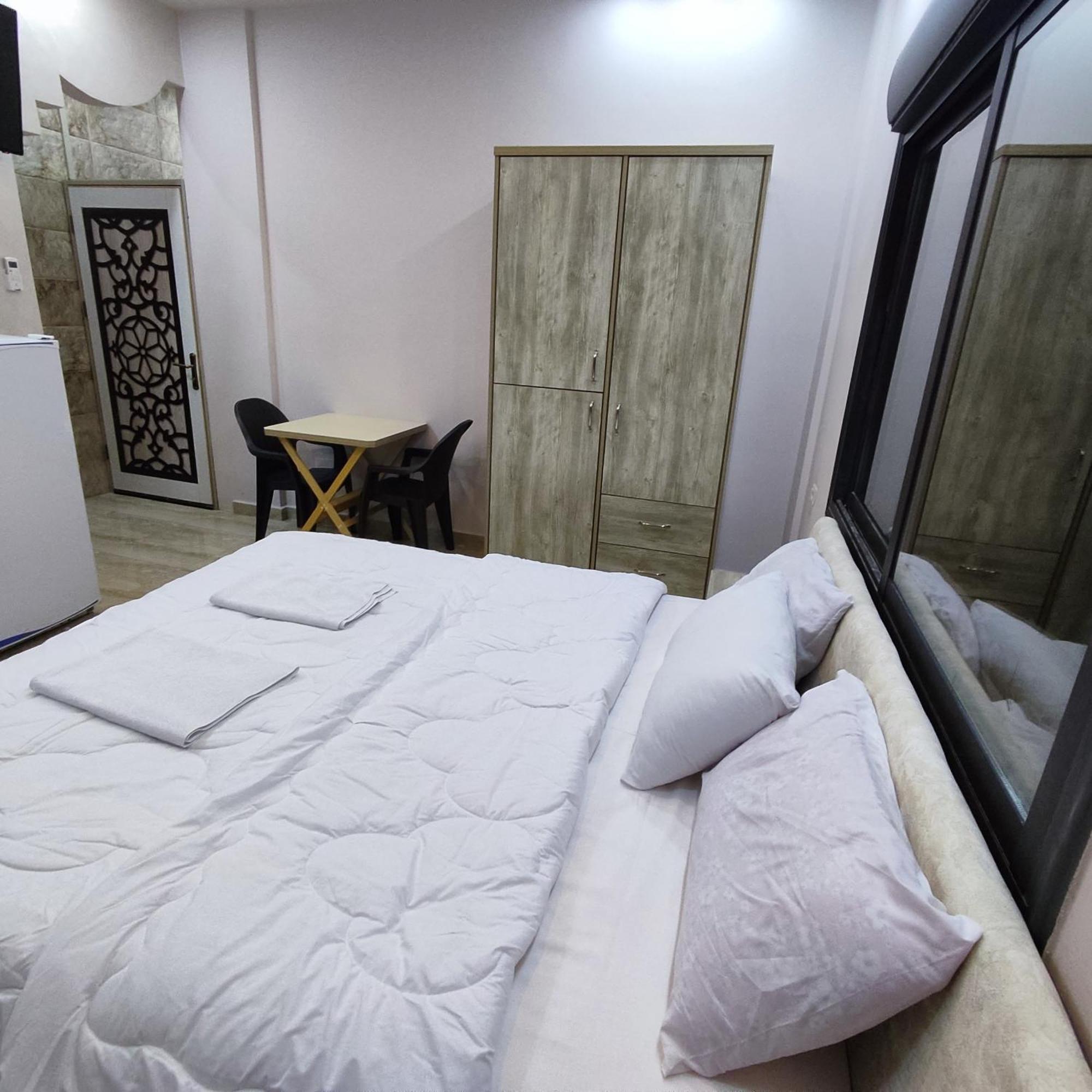 Lotus Housing For Furnished Apartments Jarash Room photo
